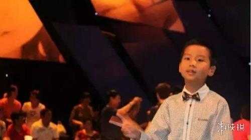 怒砸孩子高达的老赖,成了家长追捧的“女版杨永信”