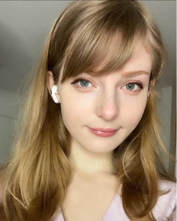 救你出火坑!《生化危机4:重制版》碍事梨脸模美照!