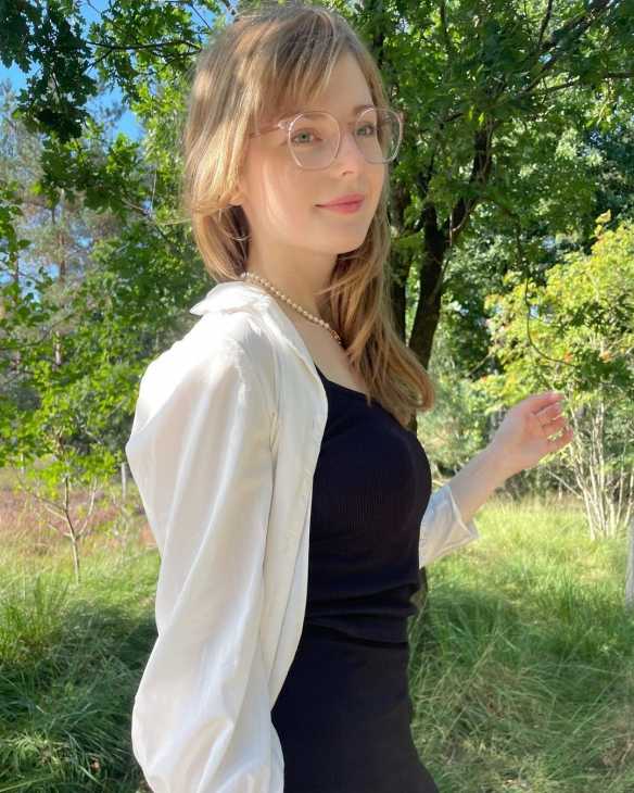 救你出火坑!《生化危机4:重制版》碍事梨脸模美照!