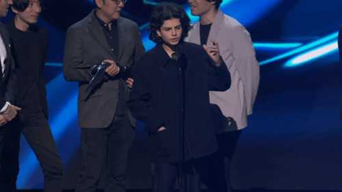 看热闹不嫌事大!TGA红灵小子挑衅杰夫竟获网友支持