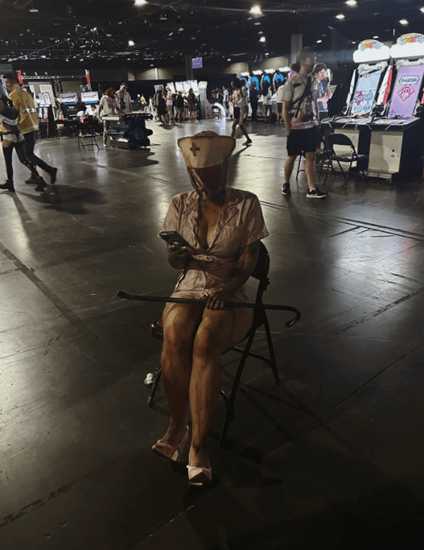 美女推主《寂静岭》护士姐姐Cos美图分享:恐惧与诱惑并存